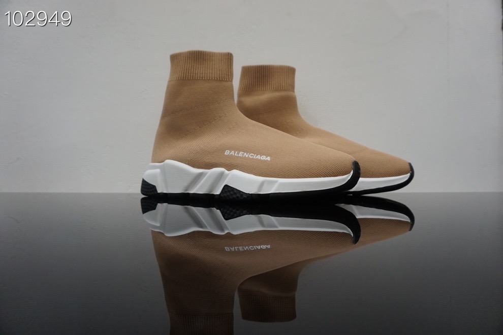 Balenciaga Speed Sneaker in beige knit, white and black sole unit 587280W2DB22300